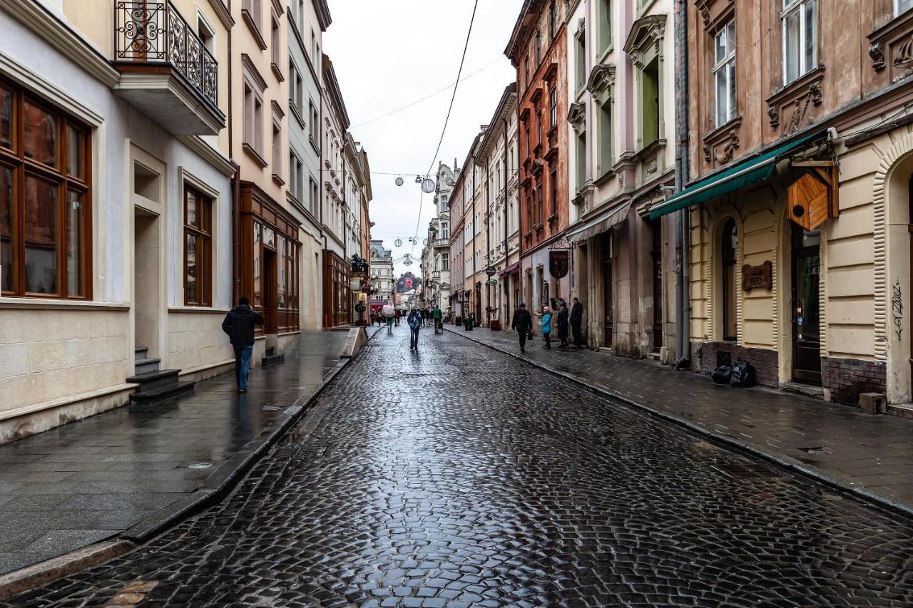 Apartments In Rynok Square Lviv Eksteriør billede